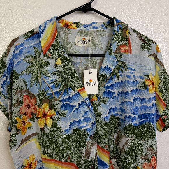 Marine Layer Hawaiian Shirt Womens Medium Malia Button Camp Rainbow Beach NWT - Picture 3 of 12